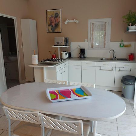 Casetta Provenzale Garéoult Extérieur photo